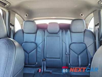 Zdjęcie 10 z 12 samochodu: 2012 PORSCHE CAYENNE VIN:WP1AA2A20CLA10039 - miniatura