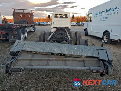 Zdjęcie 6 z 13 samochodu: 2017 INTERNATIONAL 4300 TRUCK CAB AND CHASSIS VIN:1HTMMMML6HH430374 - miniatura