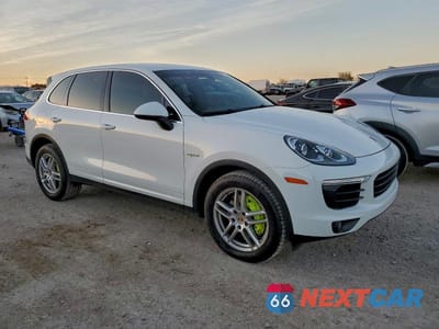 Czwarte zdjęcie samochodu z boku: 2016 PORSCHE CAYENNE SE HYBRID VIN:WP1AE2A24GLA64521 - miniatura
