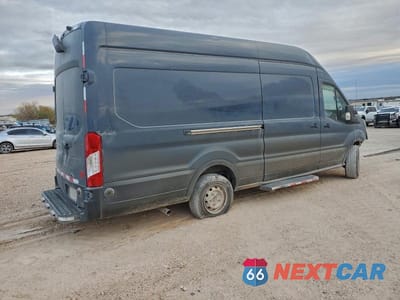 Trzecie zdjęcie samochodu z tyłu: 2021 FORD TRANSIT 250 DELIVERY VAN VIN:1FTBR3X8XMKA55853 - miniatura