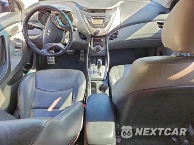 Zdjęcie 8 z 12 samochodu: 2013 HYUNDAI ELANTRA VIN:KMHDH6AE5DU005048 - miniatura