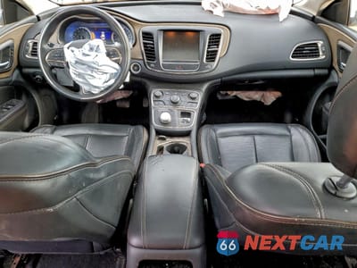 Zdjęcie 8 z 13 samochodu: 2015 CHRYSLER 200 C VIN:1C3CCCCG4FN686364 - miniatura