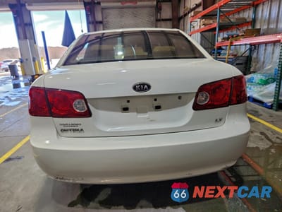 Zdjęcie 6 z 12 samochodu: 2006 KIA OPTIMA LX VIN:KNAGE123165023468 - miniatura
