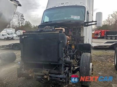 Zdjęcie 9 z 10 samochodu: 2014 KENWORTH T680 SEMI TRUCK VIN:1XKYA48X6EJ403110 - miniatura