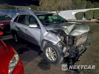 Czwarte zdjęcie samochodu z boku: 2015 KIA SORENTO LX VIN:5XYKT4A74FG589608 - miniatura