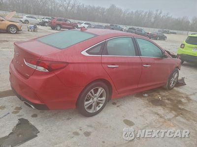 Trzecie zdjęcie samochodu z tyłu: 2018 HYUNDAI SONATA SPORT VIN:5NPE34AF4JH713754 - miniatura