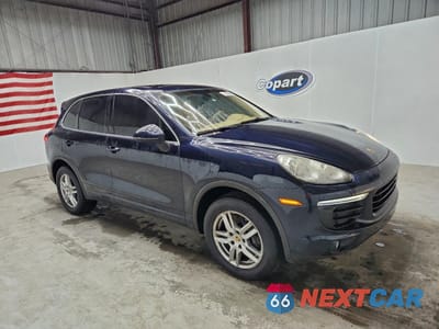 Czwarte zdjęcie samochodu z boku: 2016 PORSCHE CAYENNE VIN:WP1AA2A24GLA00782 - miniatura