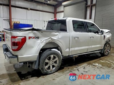 Trzecie zdjęcie samochodu z tyłu: 2023 FORD F150 SUPERCREW VIN:1FTFW1E86PFA25098 - miniatura