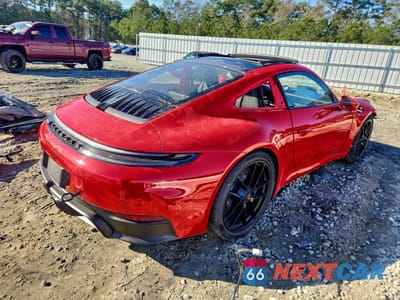 Trzecie zdjęcie samochodu z tyłu: 2025 PORSCHE 911 CARRERA GTS VIN:WP0AB2A95SS225190 - miniatura