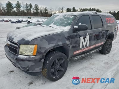 2010 CHEVROLET SUBURBAN K1500 LT 1GNUKJE34AR254514 - główne zdjęcie licytacji z USA - miniatura