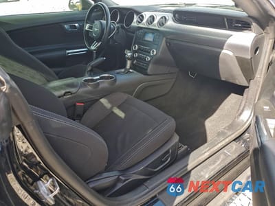 Zdjęcie 8 z 14 samochodu: 2020 FORD MUSTANG GT VIN:1FA6P8CF1L5103588 - miniatura