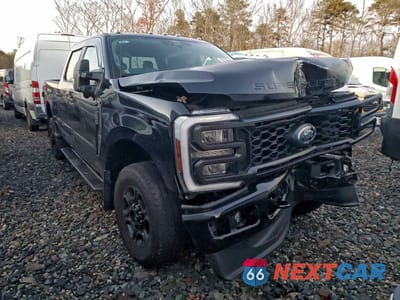 Czwarte zdjęcie samochodu z boku: 2024 FORD F250 SUPER DUTY VIN:1FT8W2BA2REC56658 - miniatura