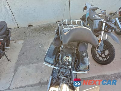Piąte zdjęcie samochodu w środku: 2011 HARLEY-DAVIDSON FLHTCU VIN:1HD1FC413BB600881 - miniatura