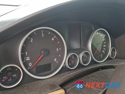 Zdjęcie 9 z 12 samochodu: 2010 VOLKSWAGEN TOUAREG TDI VIN:WVGFK7A93AD002177 - miniatura