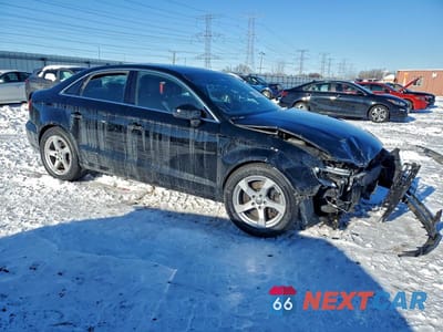 Czwarte zdjęcie samochodu z boku: 2019 AUDI A3 PREMIUM VIN:WAUBEGFF4KA113197 - miniatura