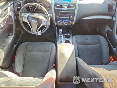 Zdjęcie 8 z 12 samochodu: 2014 NISSAN ALTIMA 2.5 VIN:1N4AL3AP3EN370688 - miniatura