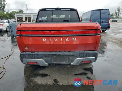 Zdjęcie 6 z 11 samochodu: 2023 RIVIAN R1T ADVENTURE VIN:7FCTGAAA7PN020615 - miniatura