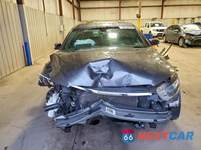 Piąte zdjęcie samochodu w środku: 2015 FORD TAURUS SEL VIN:1FAHP2H85FG153337 - miniatura