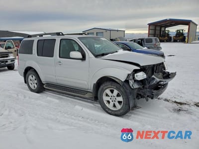 Czwarte zdjęcie samochodu z boku: 2011 NISSAN PATHFINDER S VIN:5N1AR1NB9BC626010 - miniatura