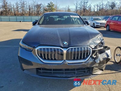 Piąte zdjęcie samochodu w środku: 2026 BMW 530 XI VIN:WBA53FJ03TCV33121 - miniatura