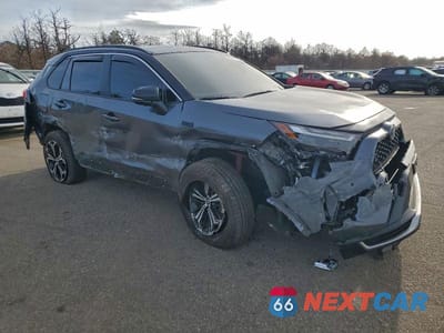 Czwarte zdjęcie samochodu z boku: 2023 TOYOTA RAV4 PRIME XSE VIN:JTMFB3FVXPD158096 - miniatura