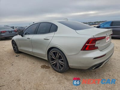 Drugie zdjęcie samochodu z przodu: 2019 VOLVO S60 T5 R-DESIGN VIN:7JR102FM3KG007191 - miniatura
