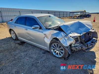 Czwarte zdjęcie samochodu z boku: 2012 CHRYSLER 300C VIN:2C3CCAET1CH249795 - miniatura