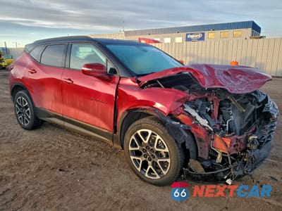 Czwarte zdjęcie samochodu z boku: 2023 CHEVROLET BLAZER RS VIN:3GNKBKRS3PS224960 - miniatura