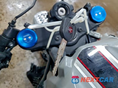 Zdjęcie 8 z 10 samochodu: 2026 HONDA CBR600 RR VIN:JH2PC40H9TK300252 - miniatura