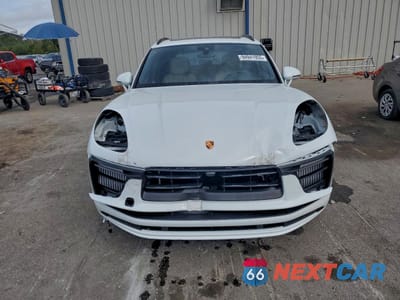 Piąte zdjęcie samochodu w środku: 2025 PORSCHE MACAN S VIN:WP1AG2A55SLB43662 - miniatura