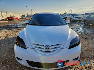 Piąte zdjęcie samochodu w środku: 2004 MAZDA 3 HATCHBACK VIN:JM1BK143841175657 - miniatura