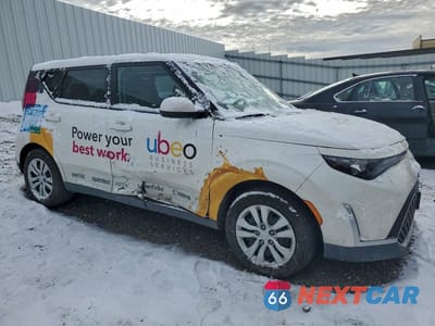 Czwarte zdjęcie samochodu z boku: 2023 KIA SOUL VIN:KNDJ23AU6P7872914 - miniatura