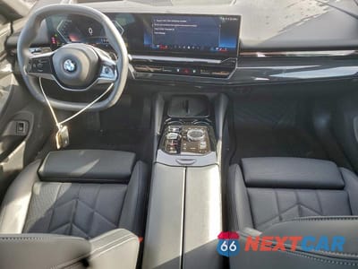 Zdjęcie 8 z 13 samochodu: 2024 BMW 530 XI VIN:WBA53FJ05RCR89632 - miniatura
