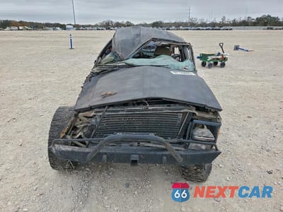 Piąte zdjęcie samochodu w środku: 1992 JEEP CHEROKEE VIN:1J4FJ58S3NL102998 - miniatura