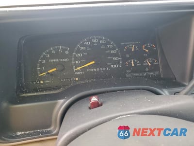 Zdjęcie 9 z 12 samochodu: 1999 CHEVROLET TAHOE K1500 VIN:1GNEK13R4XJ460340 - miniatura