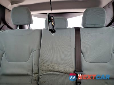 Zdjęcie 10 z 12 samochodu: 2015 JEEP RENEGADE LATITUDE VIN:ZACCJABT7FPC11447 - miniatura