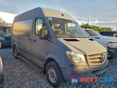 Czwarte zdjęcie samochodu z boku: 2018 MERCEDES-BENZ SPRINTER 2500 V6 TDSL CARGO 3.0L STANDARD ROOF VIN:WD3PE7CD9JP625815 - miniatura