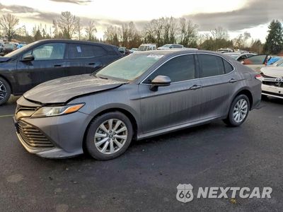2020 TOYOTA CAMRY LE 4T1C11AK1LU873734 - główne zdjęcie licytacji z USA - miniatura