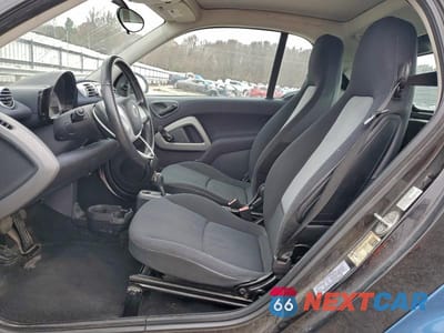 Zdjęcie 7 z 12 samochodu: 2013 SMART FORTWO PURE VIN:WMEEJ3BA0DK645530 - miniatura