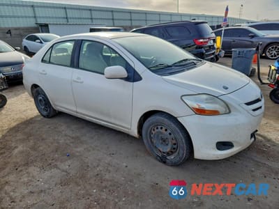 Czwarte zdjęcie samochodu z boku: 2008 TOYOTA YARIS VIN:JTDBT903084005458 - miniatura