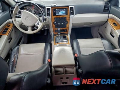 Zdjęcie 8 z 13 samochodu: 2009 JEEP GRAND CHEROKEE LIMITED VIN:1J8HR58P69C505116 - miniatura