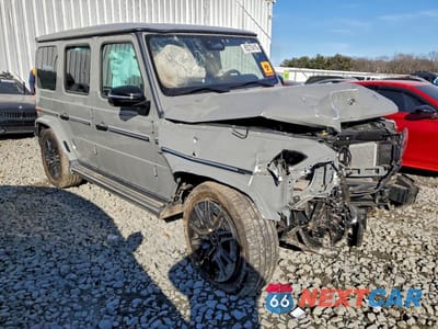 Czwarte zdjęcie samochodu z boku: 2025 MERCEDES-BENZ G 580E VIN:W1NWM0AB9SX028686 - miniatura