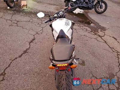 Zdjęcie 6 z 10 samochodu: 2018 HONDA CB650 FA VIN:MLHRC755XJ5000004 - miniatura