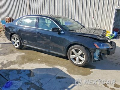 Czwarte zdjęcie samochodu z boku: 2015 VOLKSWAGEN PASSAT S VIN:1VWAS7A35FC085843 - miniatura