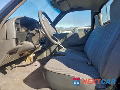 Zdjęcie 7 z 12 samochodu: 1993 TOYOTA PICKUP 1/2 TON SHORT WHEELBASE DX VIN:4TARN01P2PZ124308 - miniatura