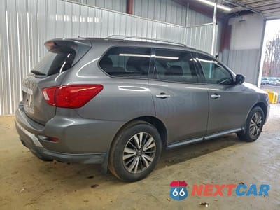 Trzecie zdjęcie samochodu z tyłu: 2017 NISSAN PATHFINDER S *** REPO *** VIN:5N1DR2MN2HC906603 - miniatura