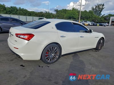 Trzecie zdjęcie samochodu z tyłu: 2018 MASERATI GHIBLI S VIN:ZAM57YTA3J1293095 - miniatura