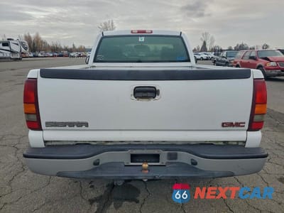 Zdjęcie 6 z 11 samochodu: 2003 GMC NEW SIERRA C1500 VIN:1GTEC14V13Z348575 - miniatura