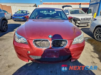 Piąte zdjęcie samochodu w środku: 2006 BMW M5 VIN:WBSNB93556B584588 - miniatura