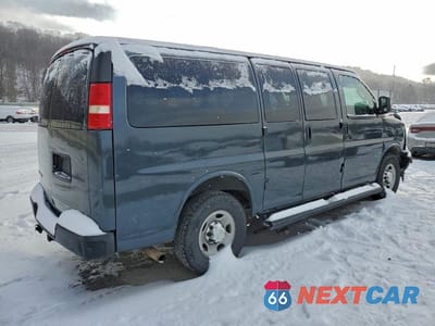 Trzecie zdjęcie samochodu z tyłu: 2017 CHEVROLET EXPRESS G2500 LS VIN:1GAWGEFG7H1116933 - miniatura
